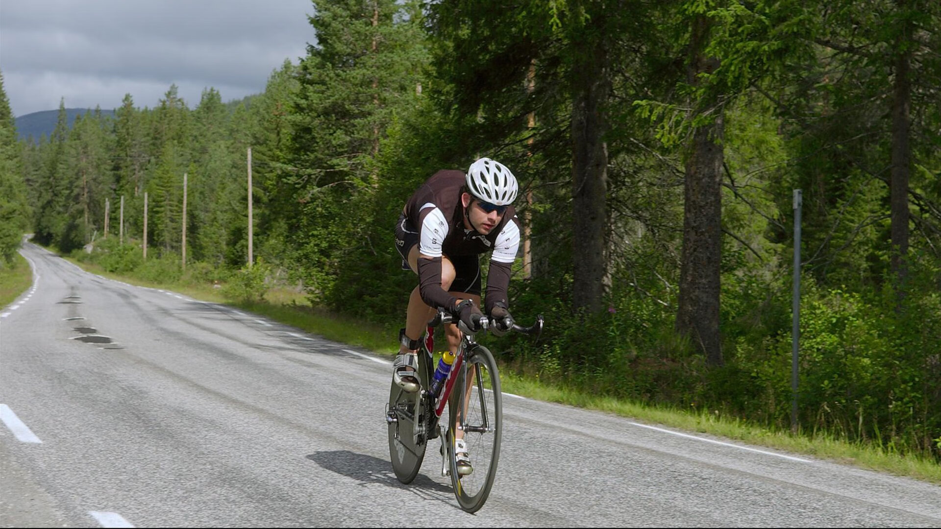 _创新场馆：多功能网球中心开启新体验_，网球馆室内
